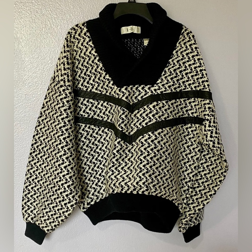 INDEX 80’s Chunky Men’s Sweater Size L Zig Zag Pattern Leather Trim Black White